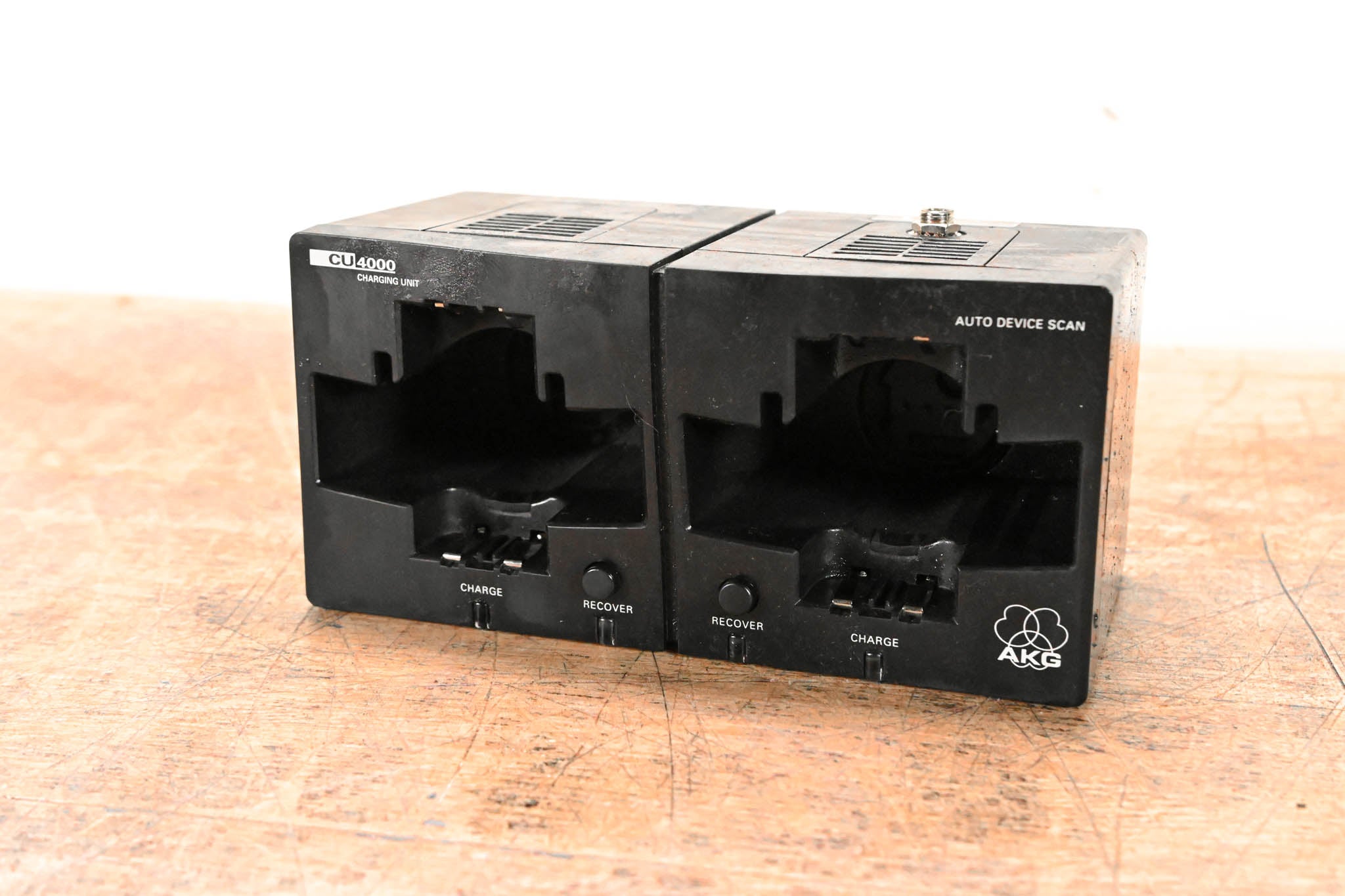 AKG CU4000 Charging Unit for HT4500 and PT4500 (NO POWER SUPPLY)