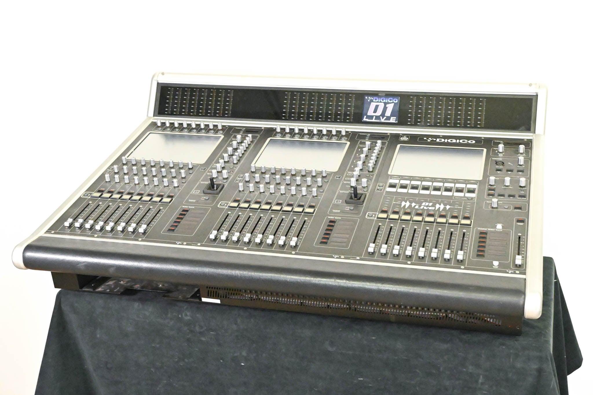 DiGiCo D1 Live Digital Mixing Console
