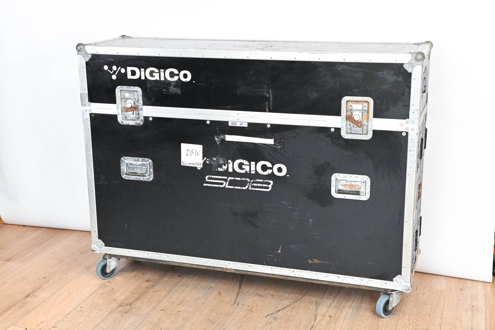 DiGiCo SD8 Mixer Flight Case