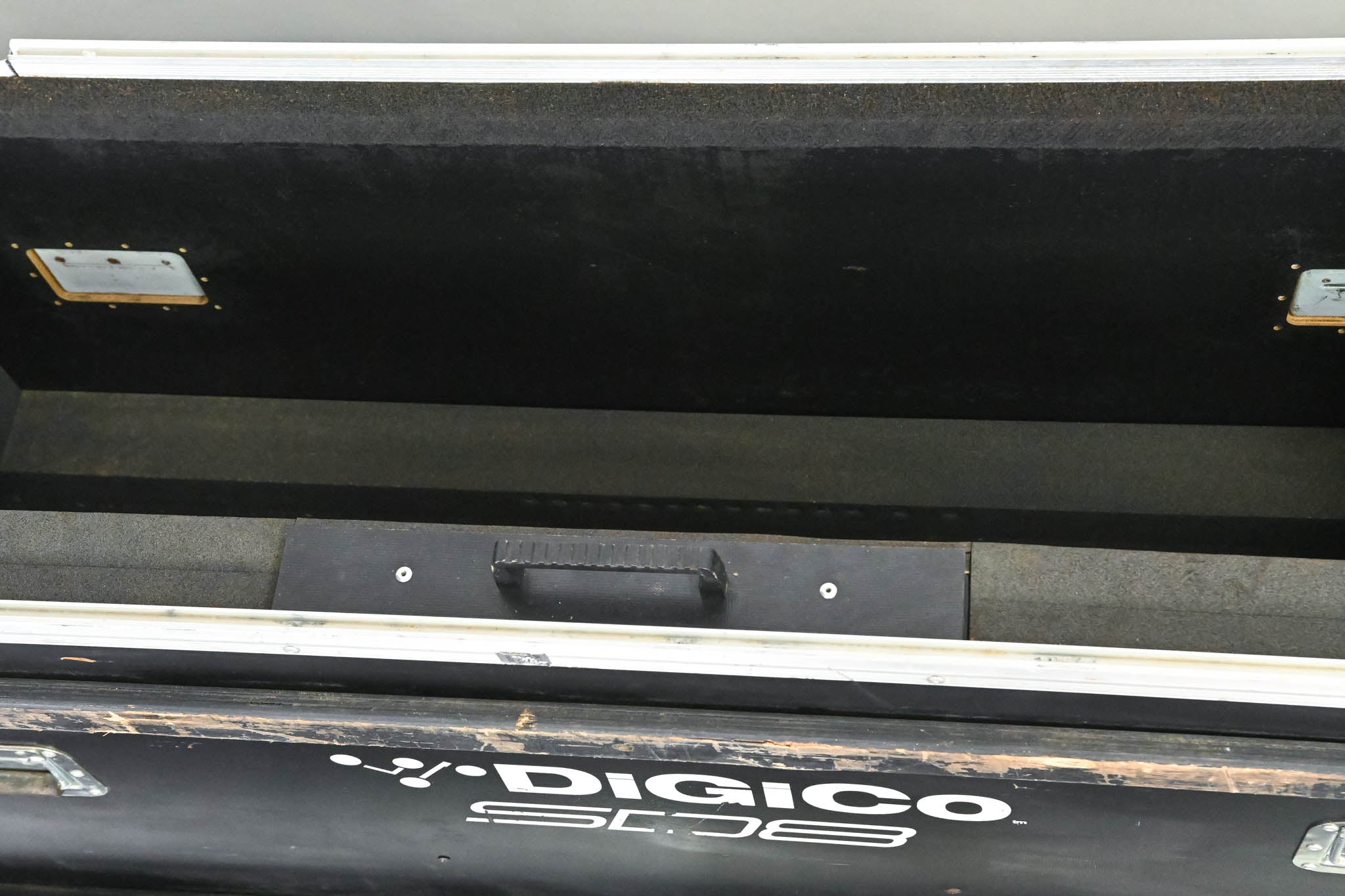 DiGiCo SD8 Mixer Flight Case