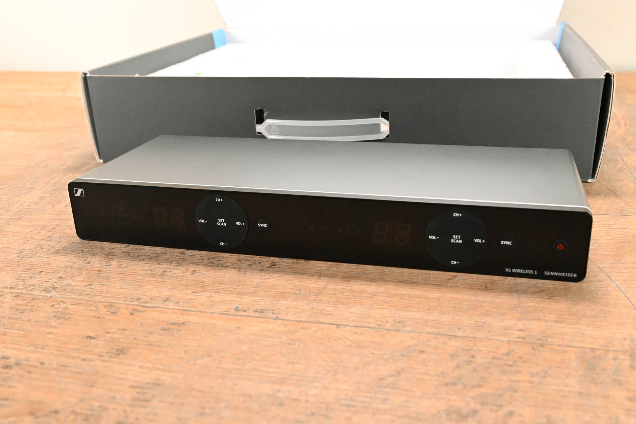 Sennheiser XSW 1-835 Dual-A 2-Channel Wireless System - A Range