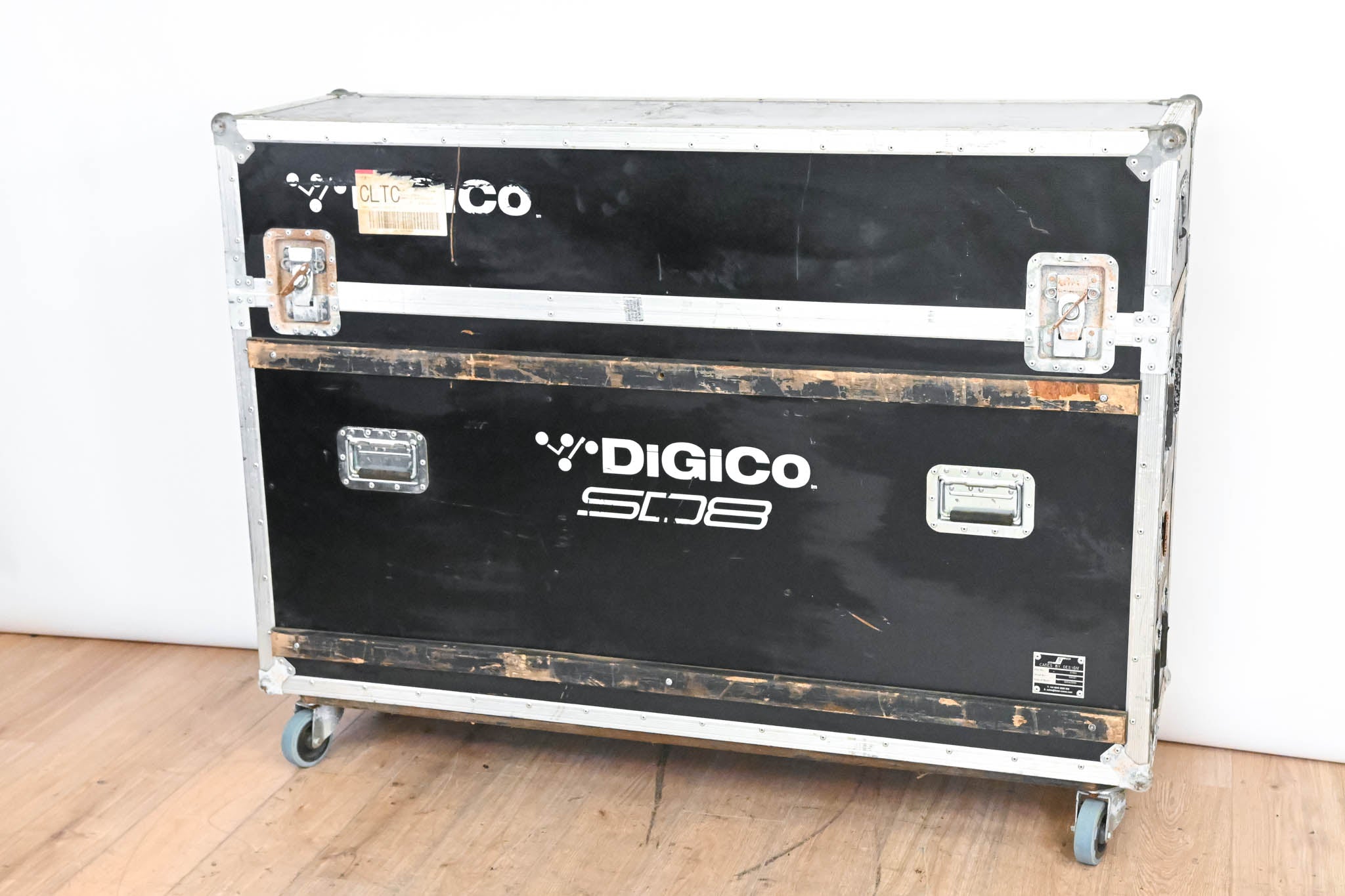 DiGiCo SD8 Mixer Flight Case
