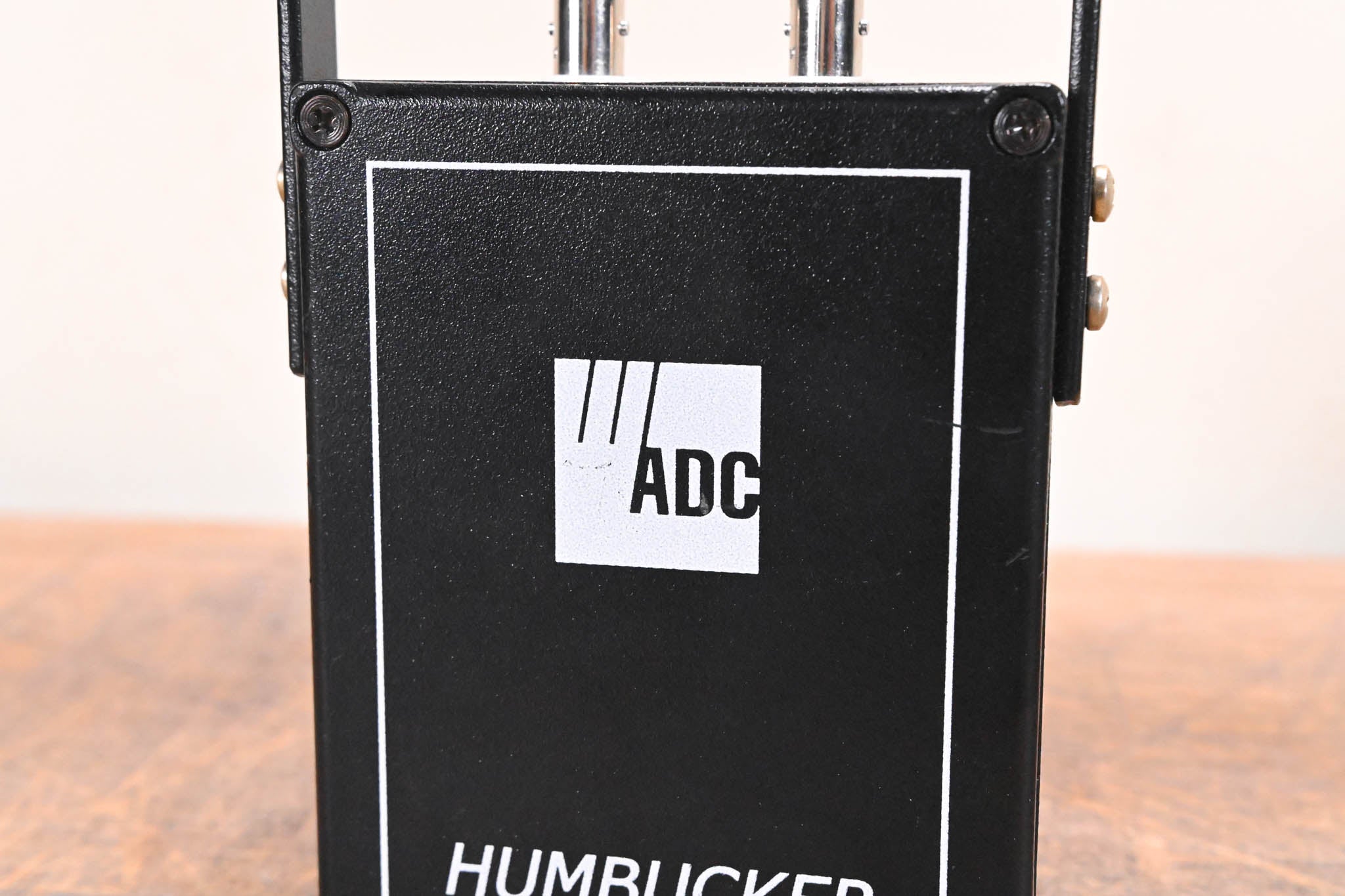 ADC HUM-1 Video Hum Eliminator