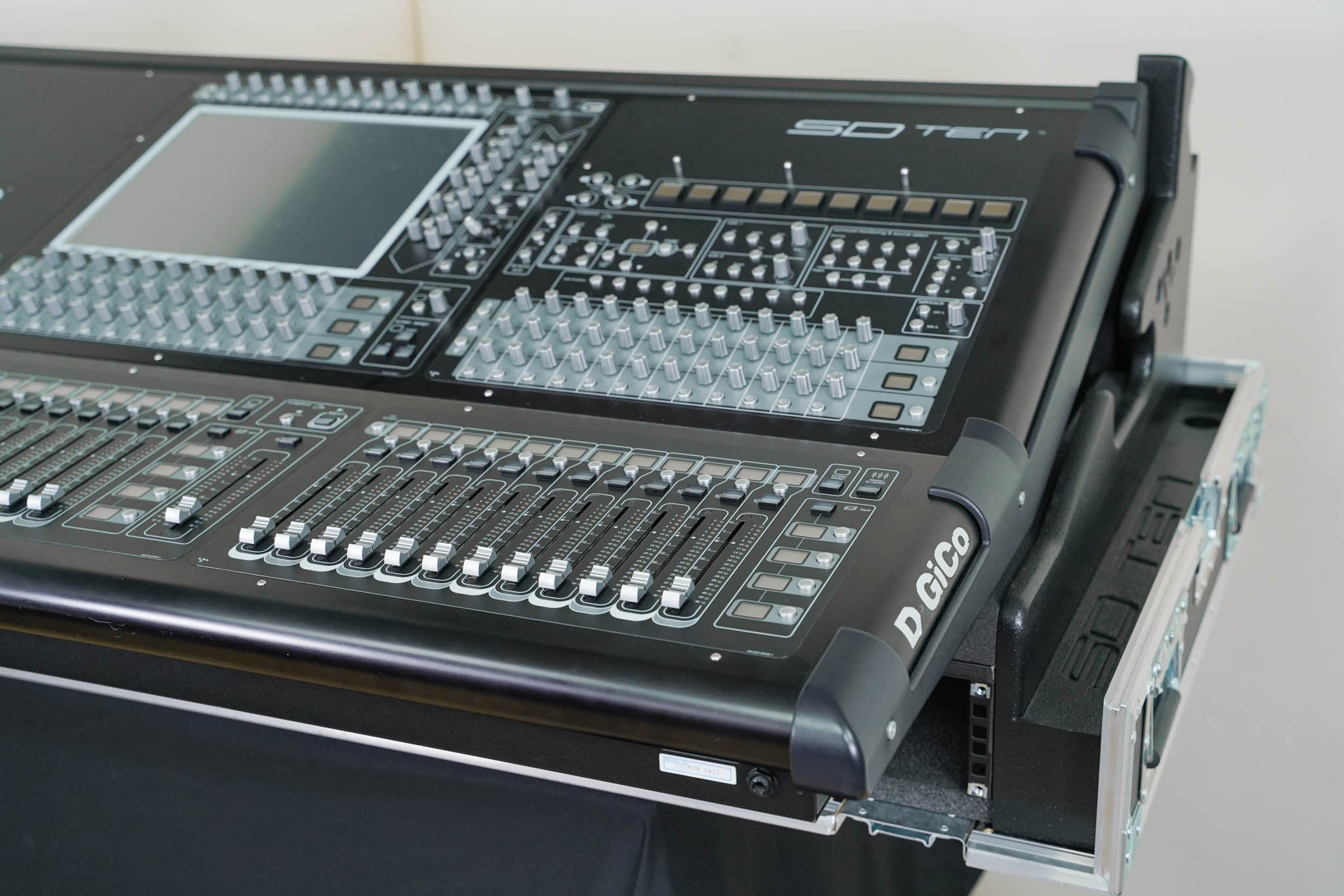 DiGiCo SD10 Digital Mixing Console w/ Waves Card, ST Optical & Road Case