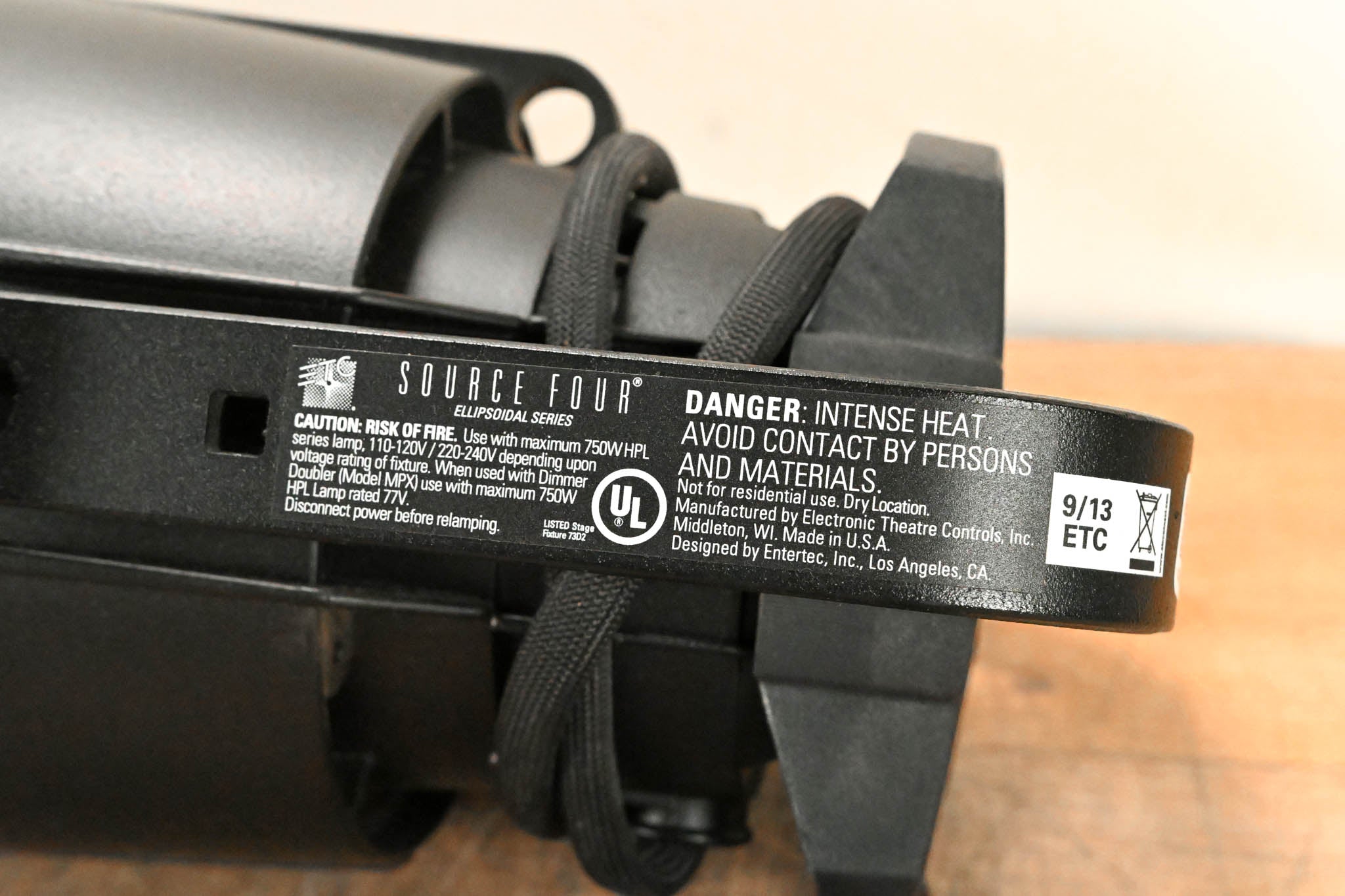 ETC Source Four Zoom 25-50 Degree 750 Ellipsoidal Light