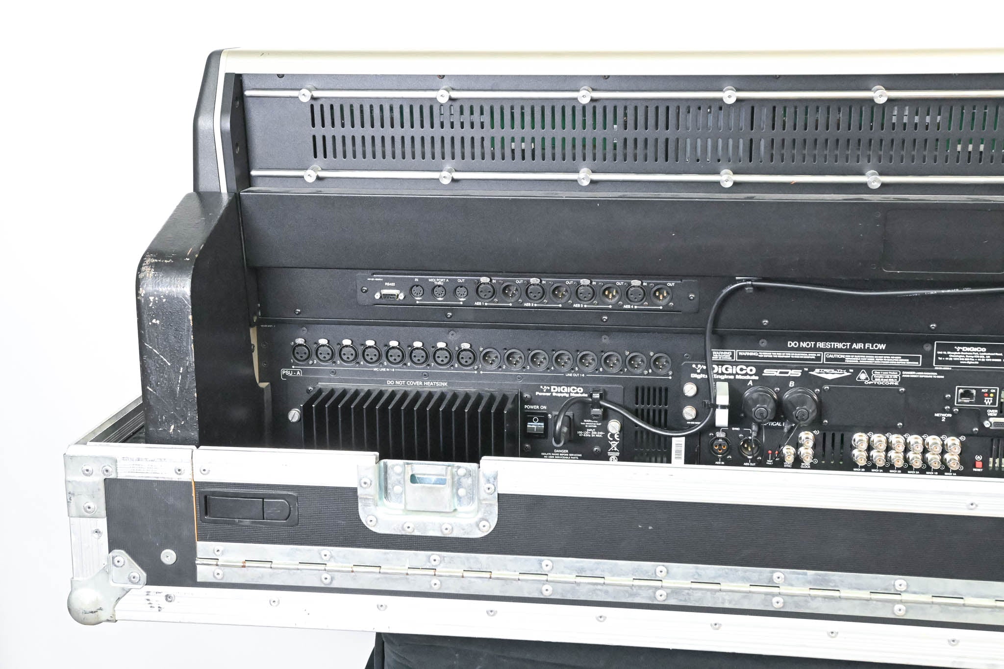 DiGiCo SD5 Digital Mixing Console with Road Case