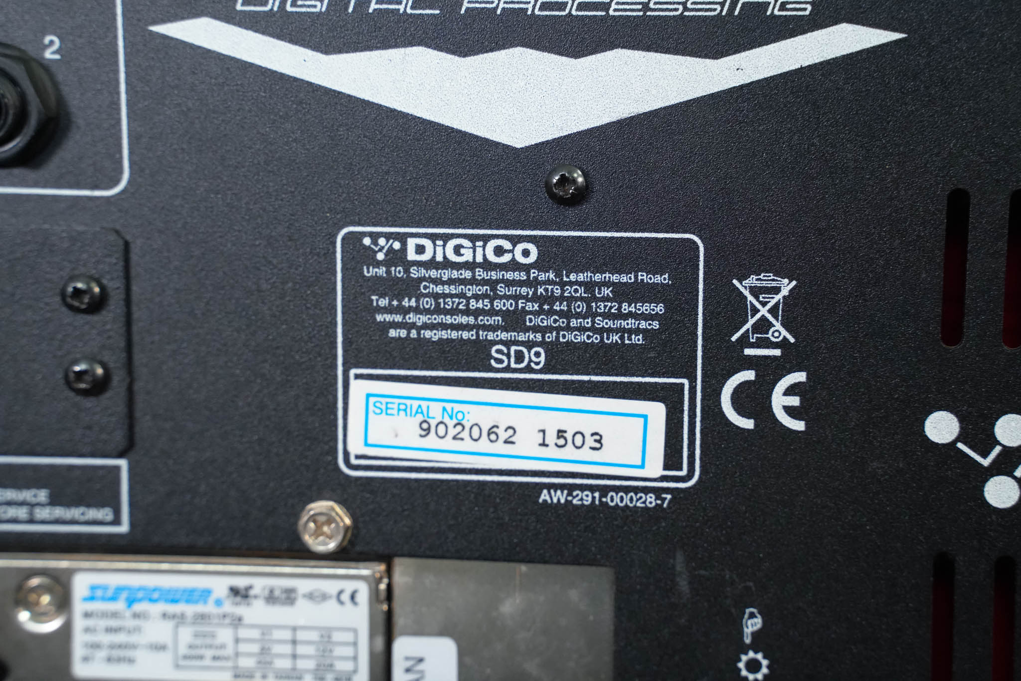 DiGiCo SD9 Digital Mixing Console with Road Case