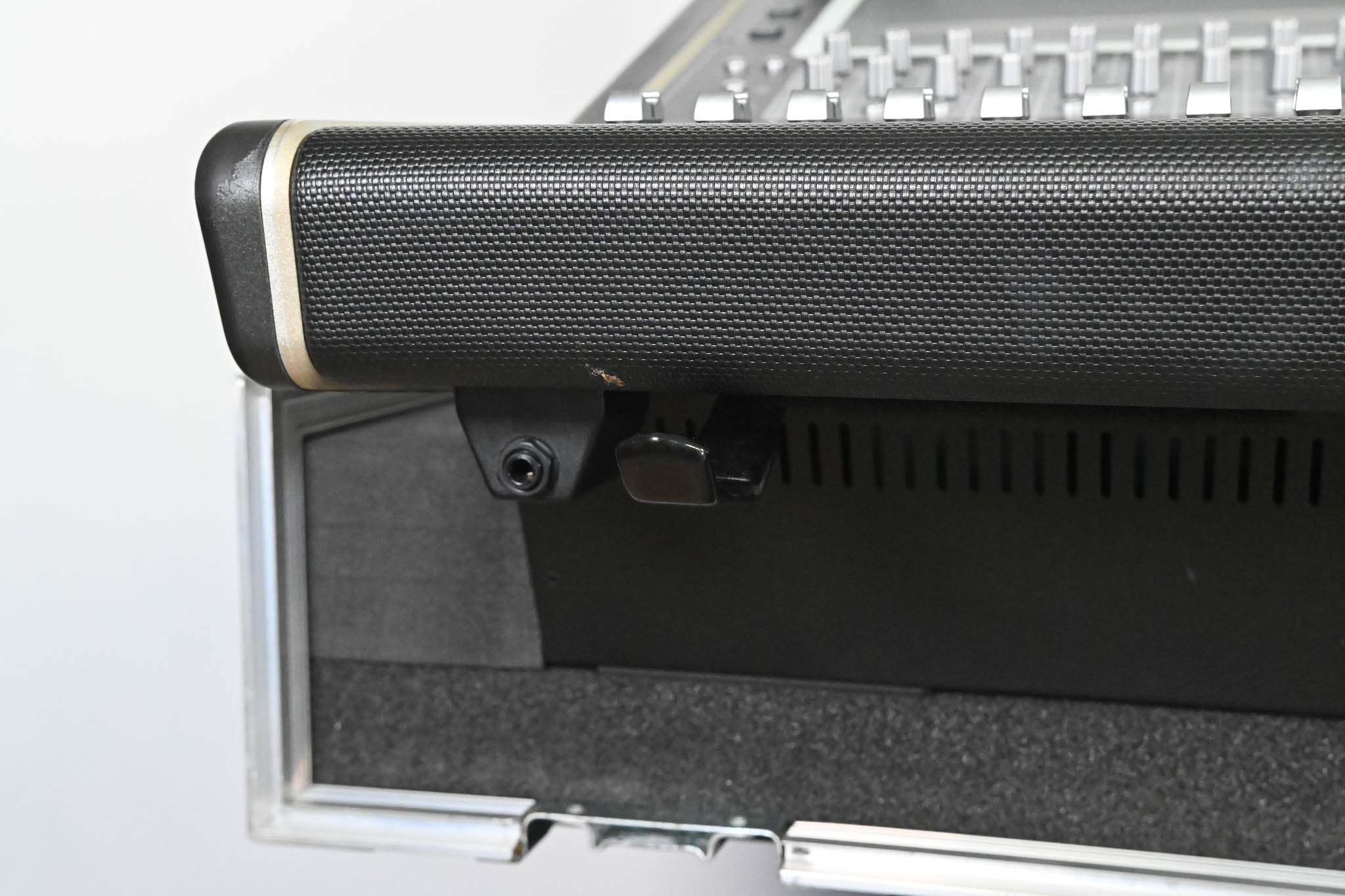 DiGiCo SD5 Digital Mixing Console with Road Case