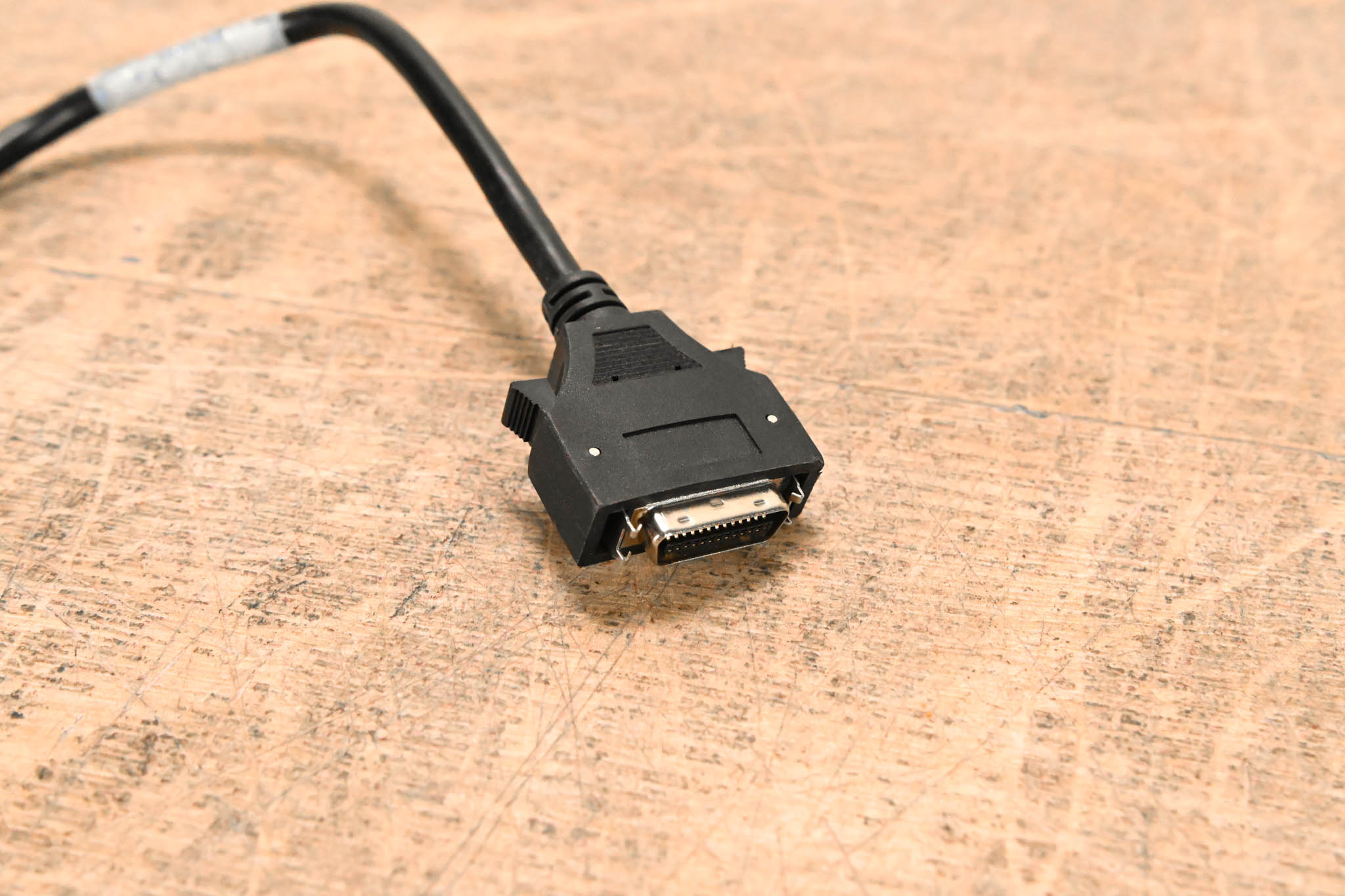 AVID Mini DigiLink Female to DigiLink Male Adapter