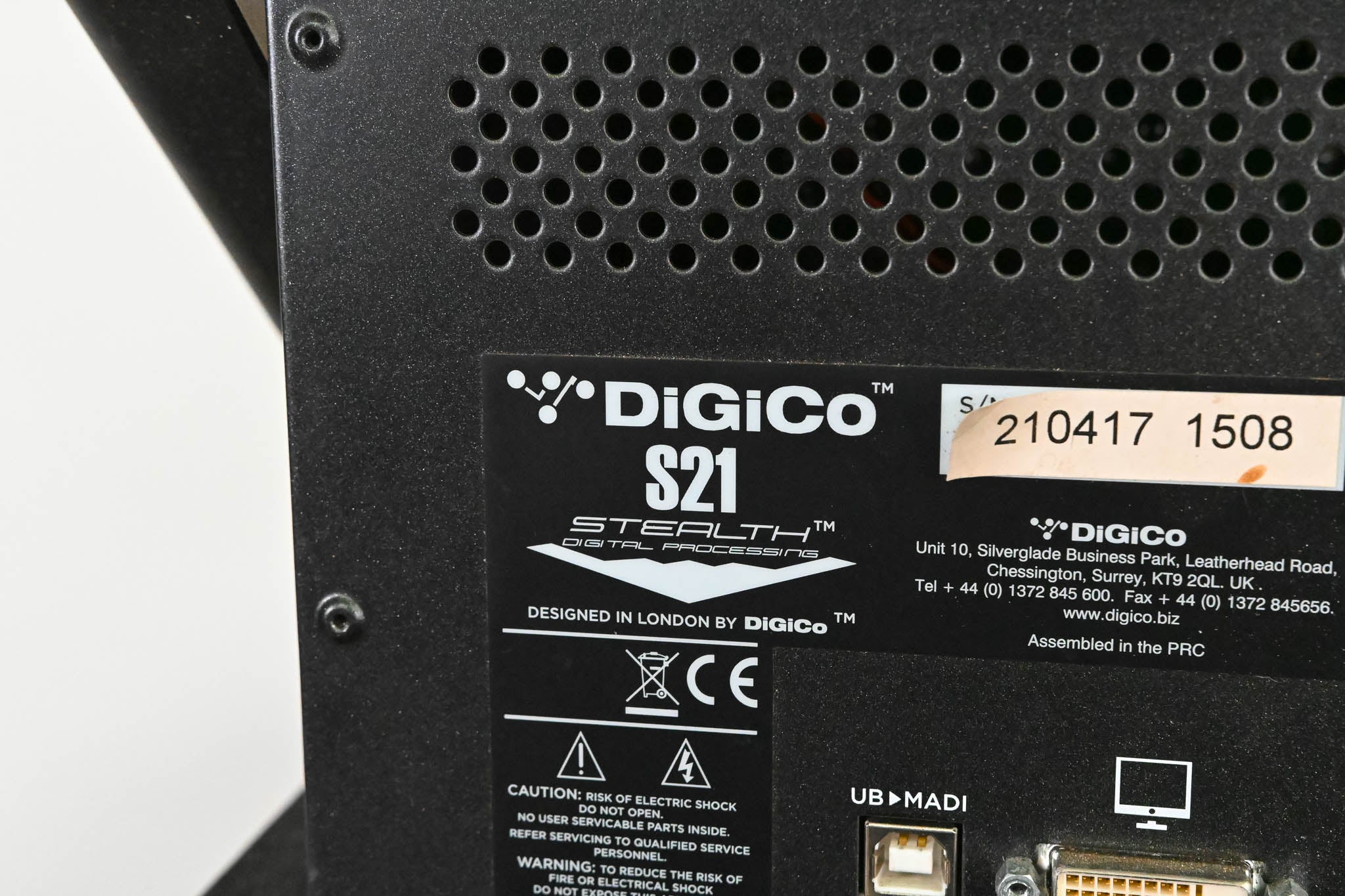 DiGiCo S21 48-Channel Digital Audio Mixing Console with Road Case