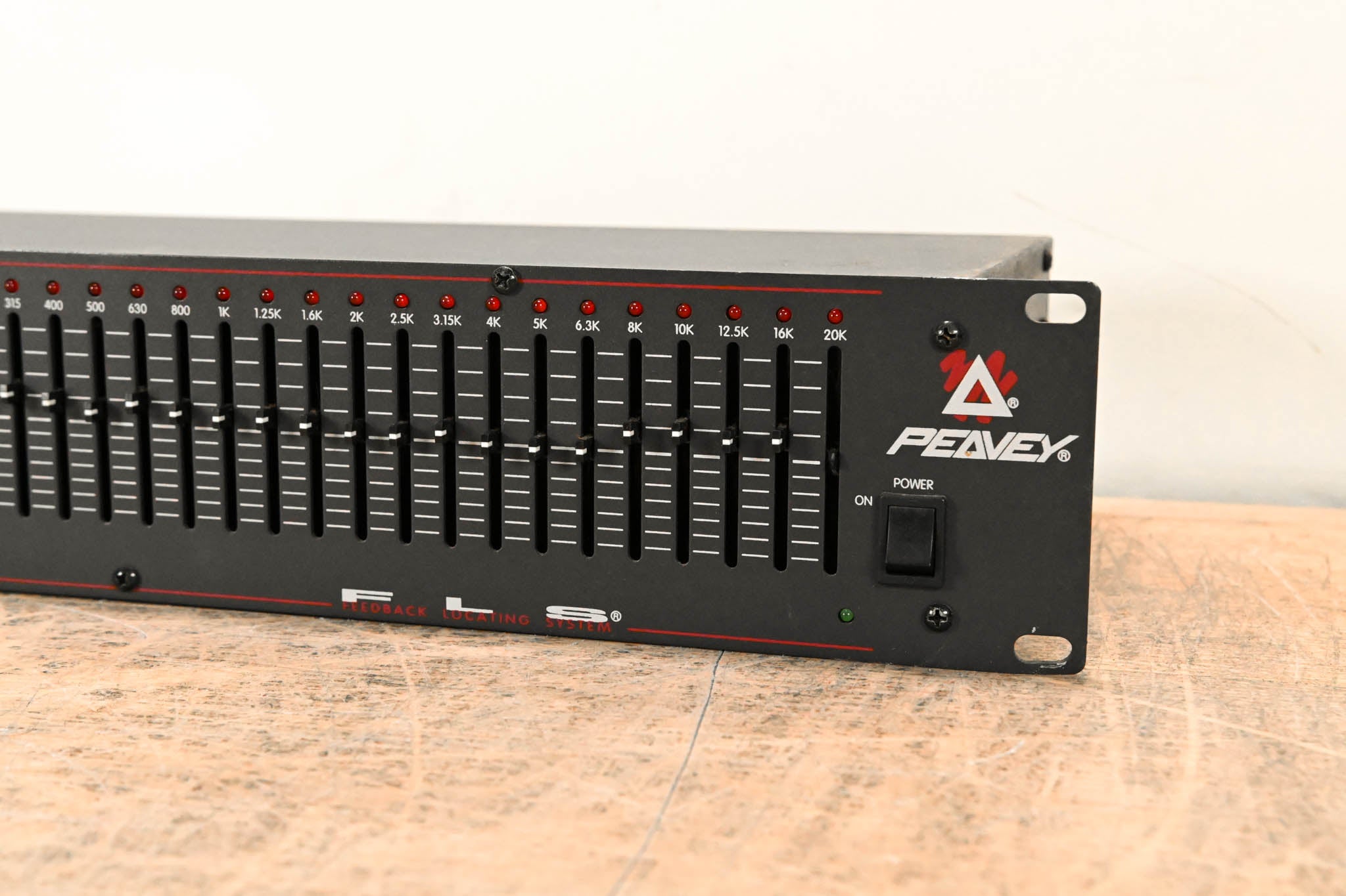 Peavey QF 131 31-Band Graphic Equalizer