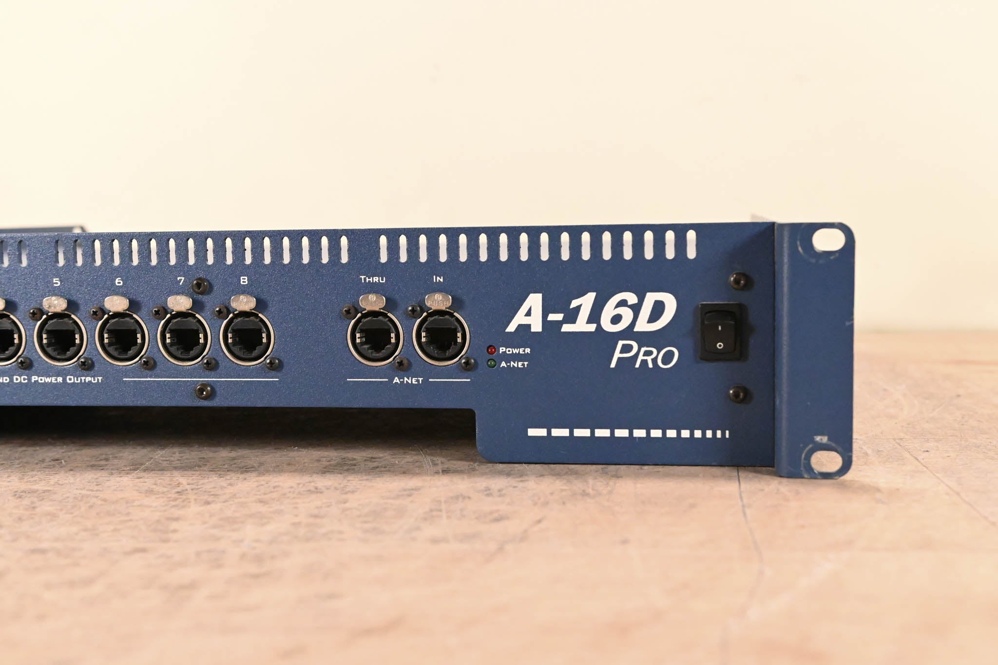 Aviom A-16D Pro A-Net Distributor