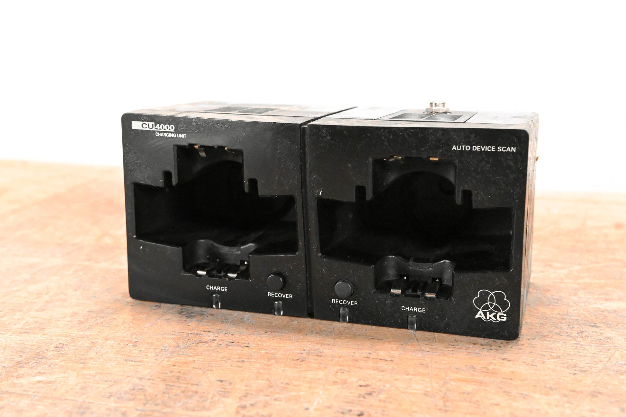 AKG CU4000 Charging Unit for HT4500 and PT4500 (NO POWER SUPPLY)