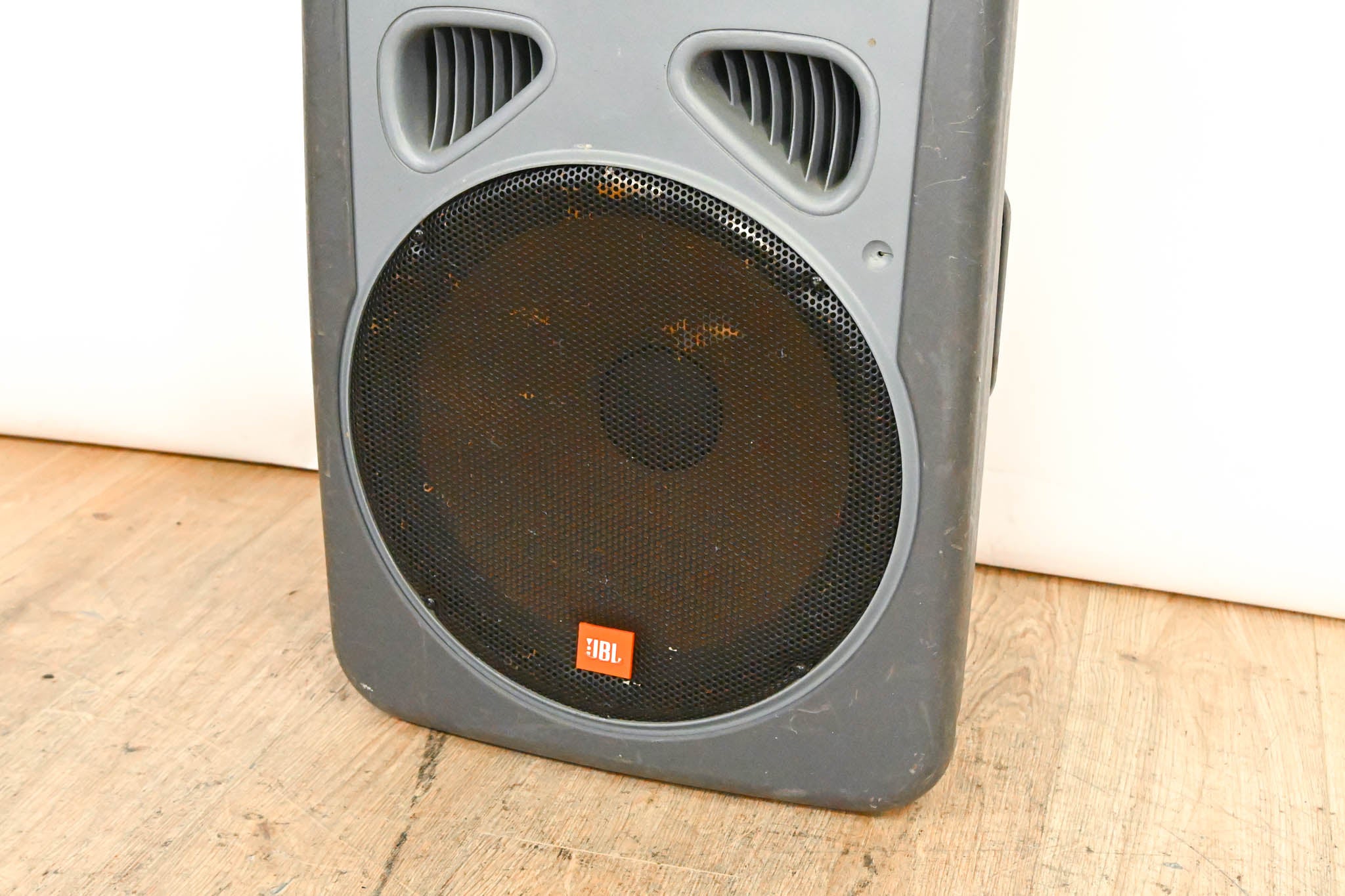 JBL EON Power 15 15 inch Powered Two-way Speaker System
