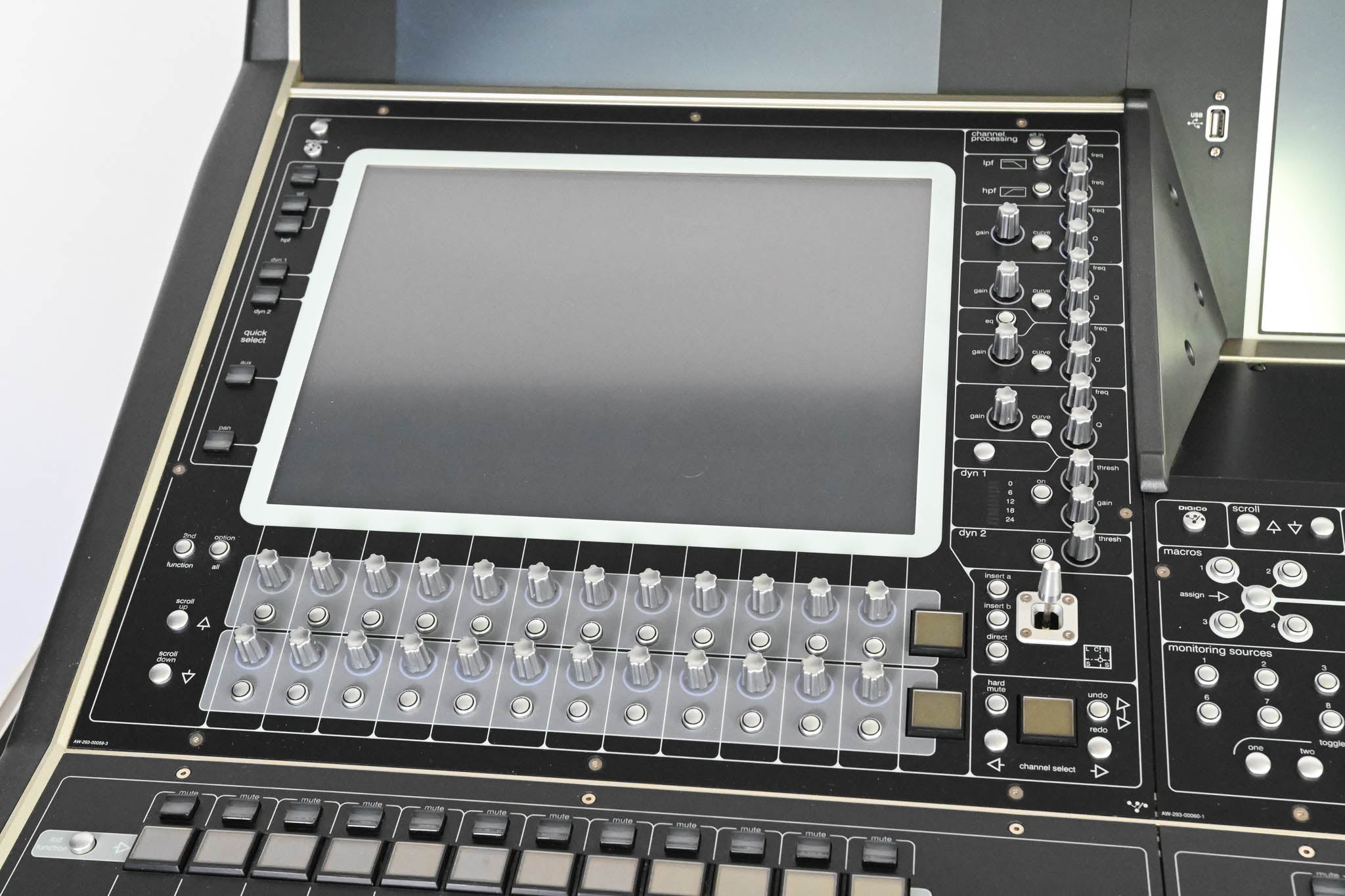 DiGiCo SD5 Digital Mixing Console with Road Case