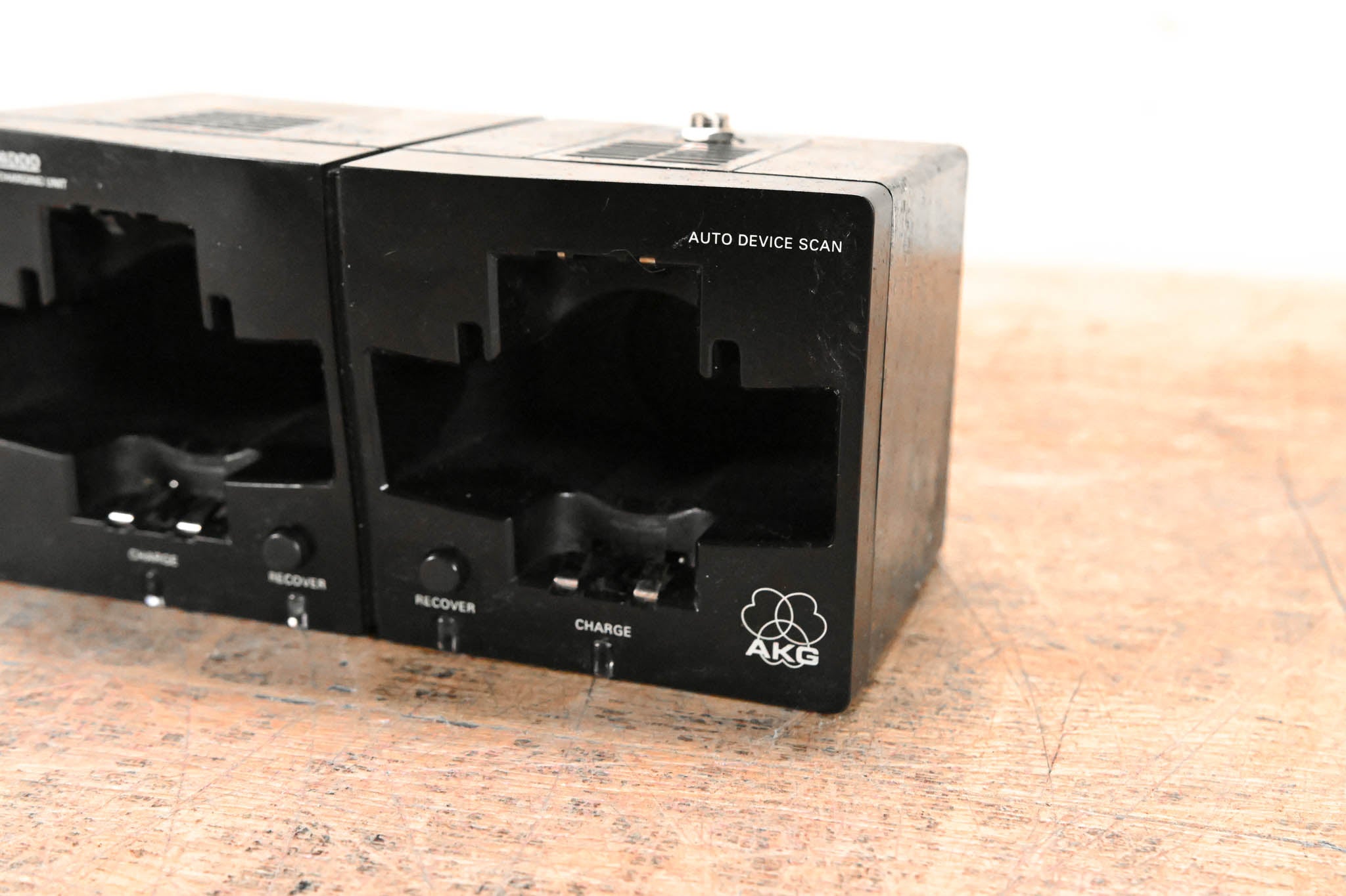 AKG CU4000 Charging Unit for HT4500 and PT4500 (NO POWER SUPPLY)