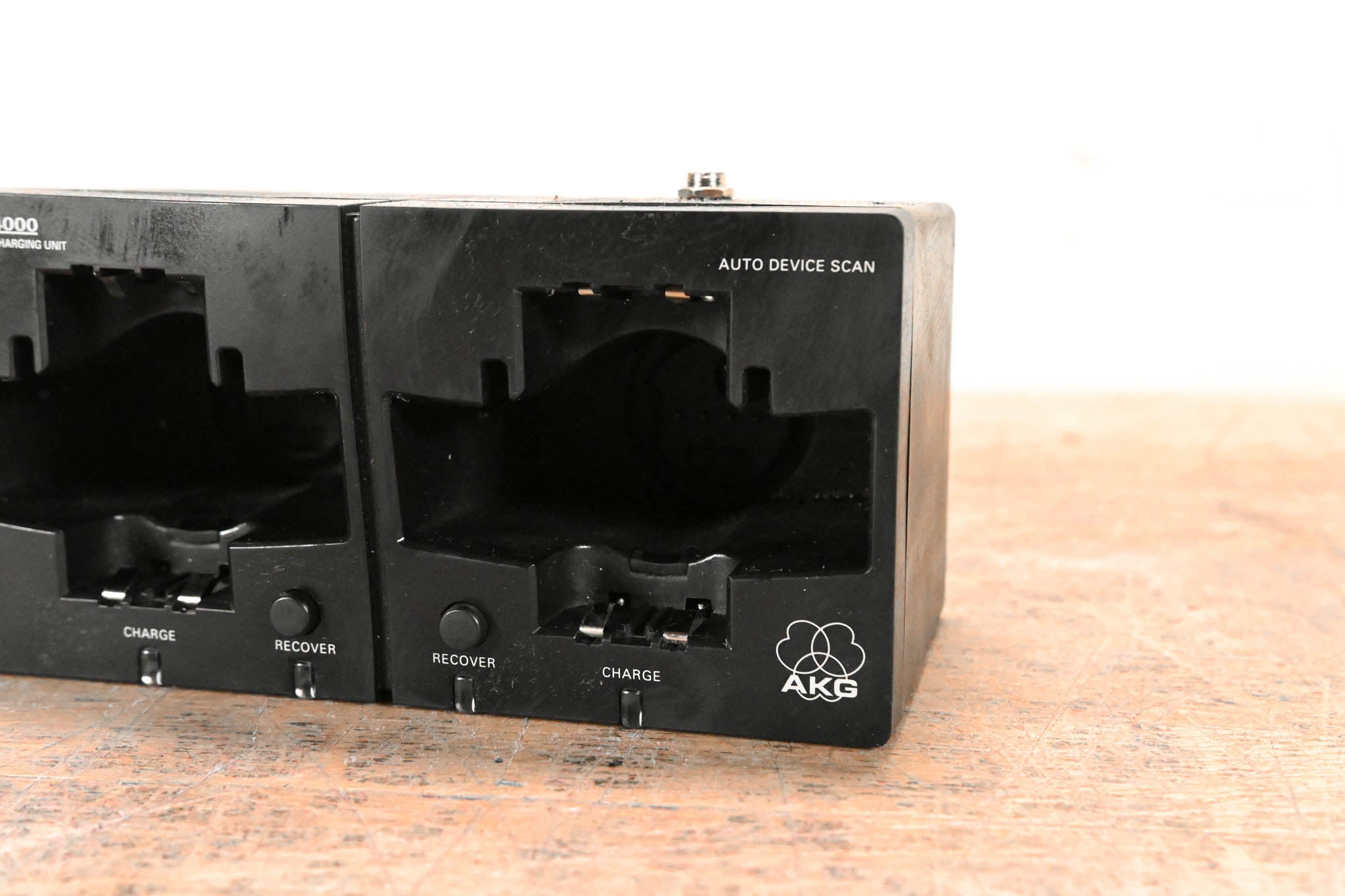 AKG CU4000 Charging Unit for HT4500 and PT4500 (NO POWER SUPPLY)
