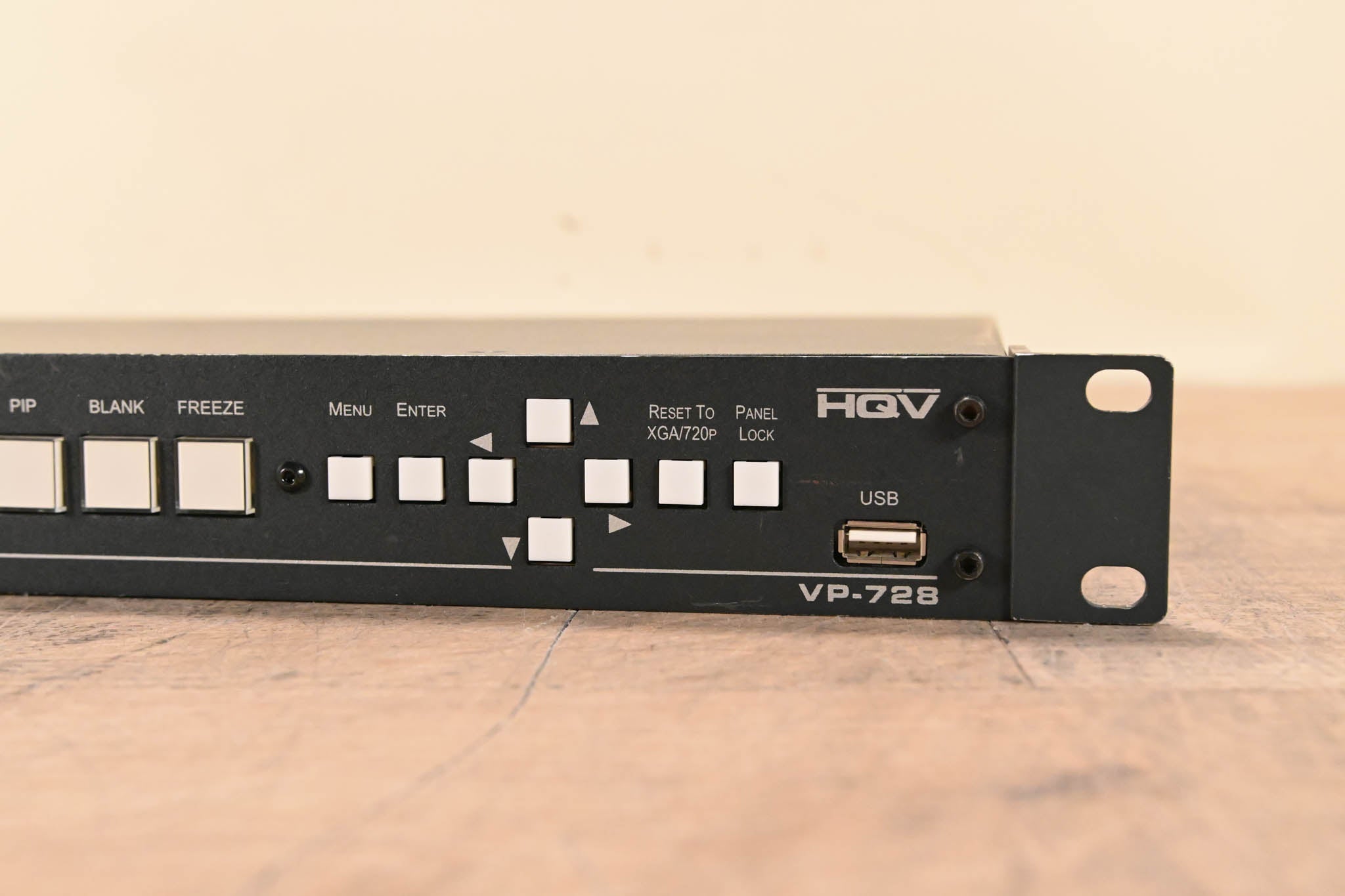 Kramer VP-728 9−Input ProScale Presentation Scaler/Switcher