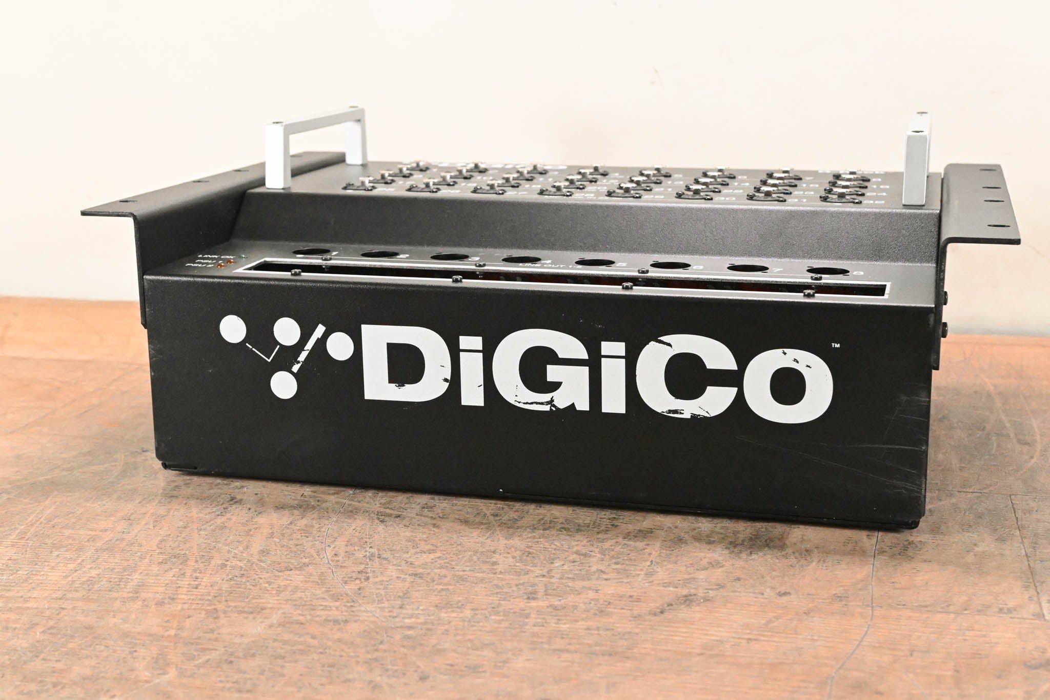 DiGiCo D-Rack 32-in Cat 6 Analog I/O Stage Box