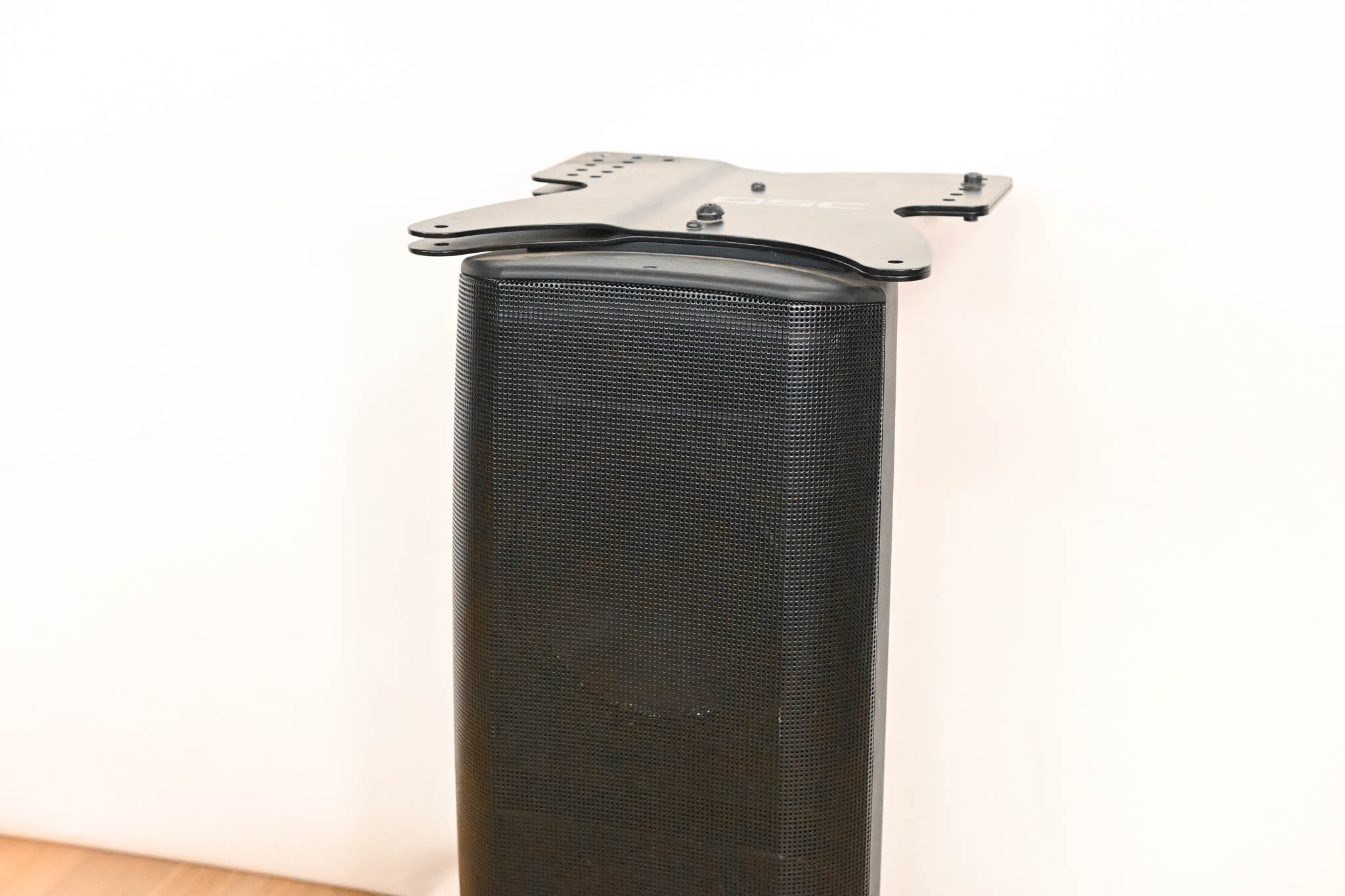 QSC WL2082-i Installation Line Array Loudspeaker